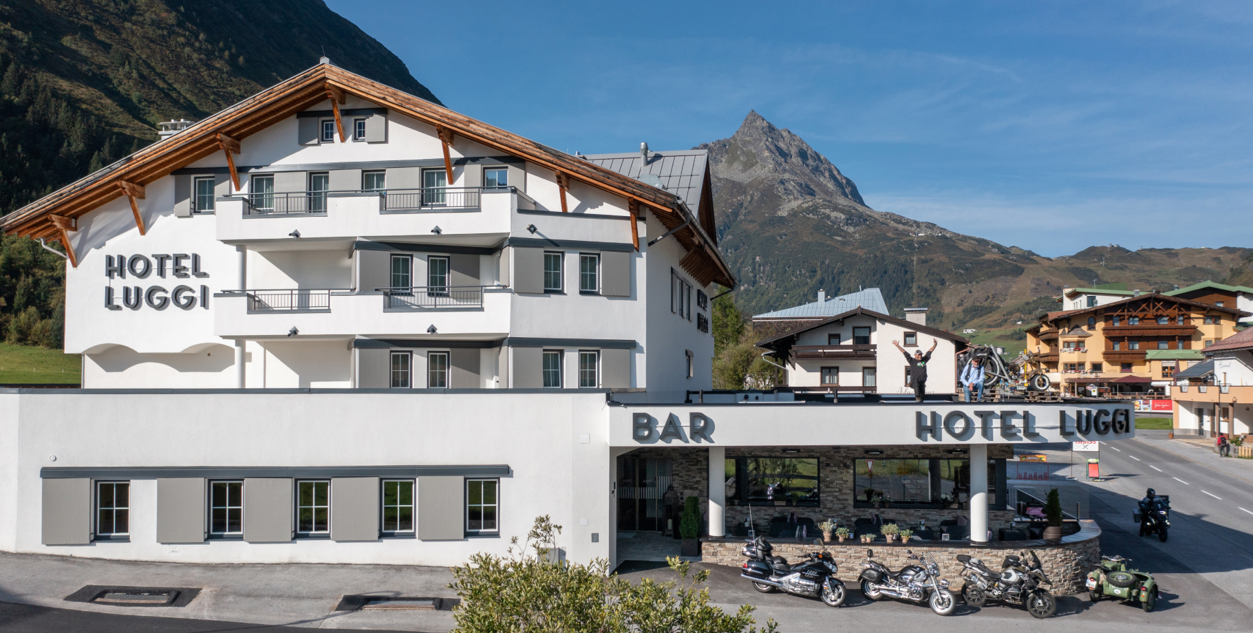 Hotel Luggi Galtuer Ansicht Sommer Bikehotel