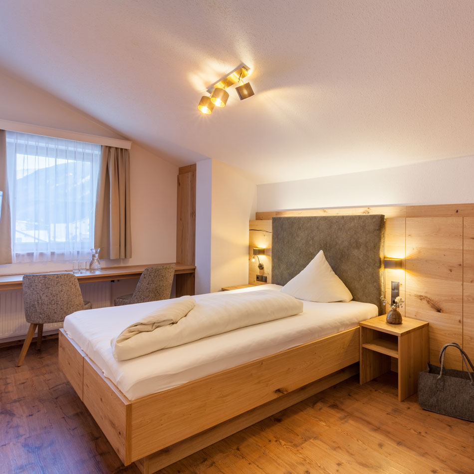 Einzelzimmer Hotel Galtur Tirol 01